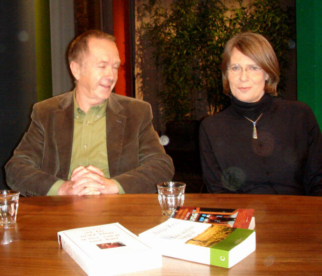 A. Krog en L. Huyse bij boeken op tv